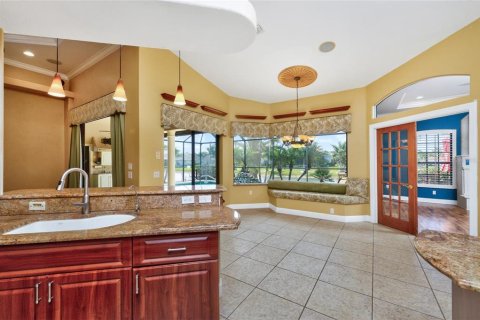 House in Rotonda, Florida 3 bedrooms, 233.56 sq.m. № 2141486 - photo 17