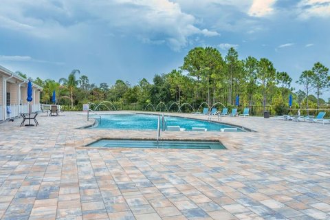 Apartment in Lake Suzy, Florida 3 bedrooms, 135.27 sq.m. № 1722566 - photo 4