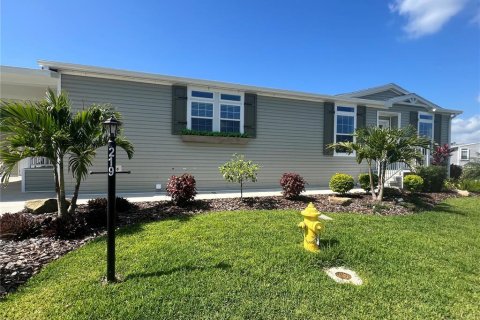 Apartment in Lake Suzy, Florida 3 bedrooms, 135.27 sq.m. № 1722566 - photo 2