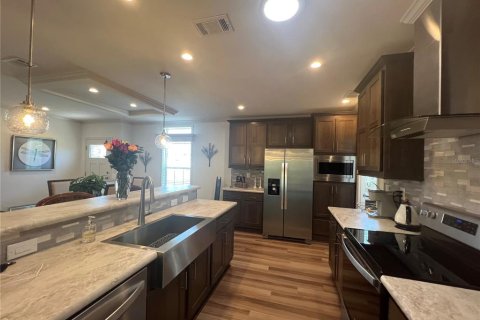 Apartment in Lake Suzy, Florida 3 bedrooms, 135.27 sq.m. № 1722566 - photo 6