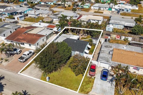 House in Lake Worth, Florida 3 bedrooms № 2031789 - photo 29