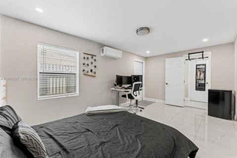 House in Lake Worth, Florida 3 bedrooms № 2031789 - photo 18