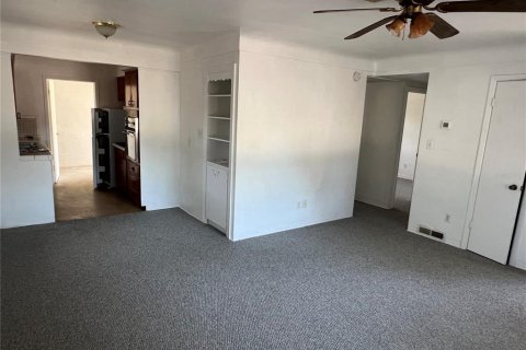Снять в аренду квартиру в Галфпорта, Флорида 4 комнаты, 74.32м2, № 1760130 - фото 2