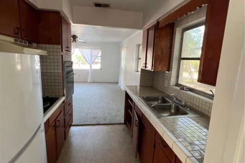 Снять в аренду квартиру в Галфпорта, Флорида 4 комнаты, 74.32м2, № 1760130 - фото 7