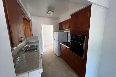 Снять в аренду квартиру в Галфпорта, Флорида 4 комнаты, 74.32м2, № 1760130 - фото 6