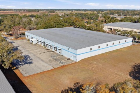 Commercial property in Ocala, Florida № 2166095