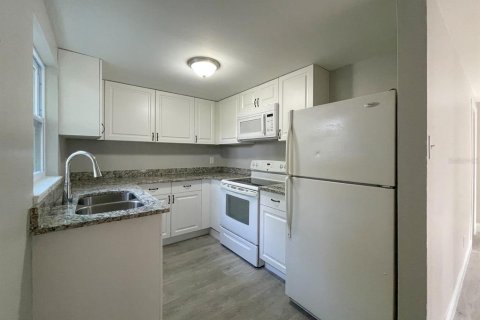 Apartamento en alquiler en Tampa, Florida, 1 dormitorio, 35.77 m2 № 1769437 - foto 3