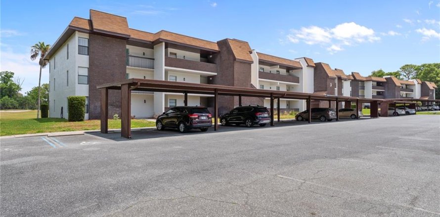 Condo in Homosassa, Florida, 2 bedrooms № 2101916