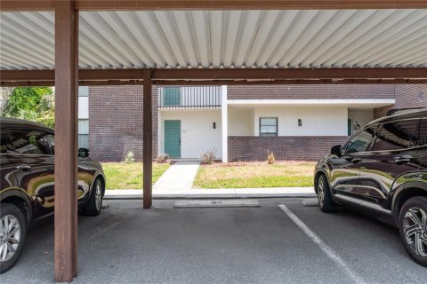 Condo in Homosassa, Florida, 2 bedrooms № 2101916 - photo 6