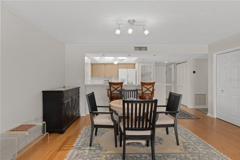 Condo in Homosassa, Florida, 2 bedrooms № 2101916 - photo 12