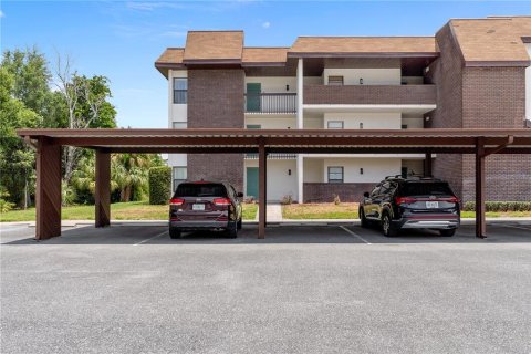 Condo in Homosassa, Florida, 2 bedrooms № 2101916 - photo 5