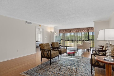 Condo in Homosassa, Florida, 2 bedrooms № 2101916 - photo 8