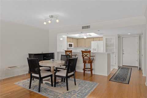 Condo in Homosassa, Florida, 2 bedrooms № 2101916 - photo 13