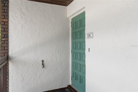Condo in Homosassa, Florida, 2 bedrooms № 2101916 - photo 3