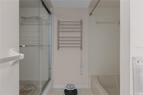 Condo in Homosassa, Florida, 2 bedrooms № 2101916 - photo 30