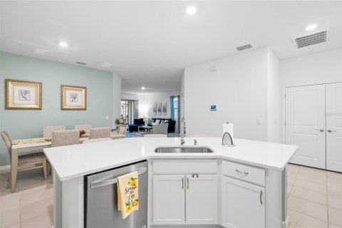 Villa ou maison à vendre à Wesley Chapel, Floride: 3 chambres, 147.44 m2 № 2408031 - photo 15