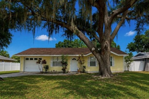 House in Sarasota, Florida 3 bedrooms, 111.39 sq.m. № 2290548