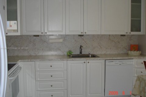 Condo in Aventura, Florida, 1 bedroom  № 2082061 - photo 3