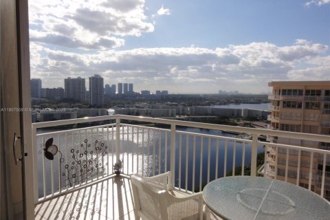 Condo in Aventura, Florida, 1 bedroom  № 2082061 - photo 8