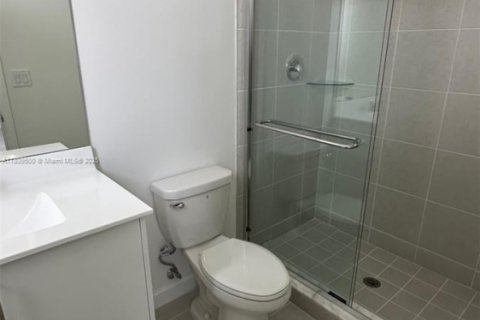 Townhouse in Homestead, Florida 3 bedrooms № 1834045 - photo 4