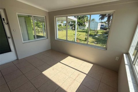 Villa ou maison à vendre à Port Charlotte, Floride: 1 chambre, 80.36 m2 № 2094030 - photo 11