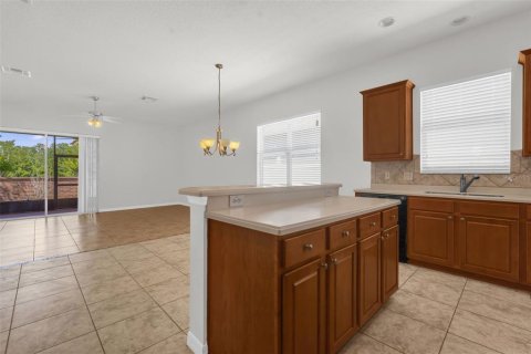 House in Orlando, Florida 4 bedrooms, 234.39 sq.m. № 2110948 - photo 13