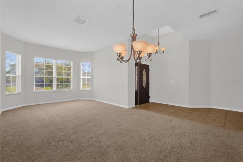 House in Orlando, Florida 4 bedrooms, 234.39 sq.m. № 2110948 - photo 6