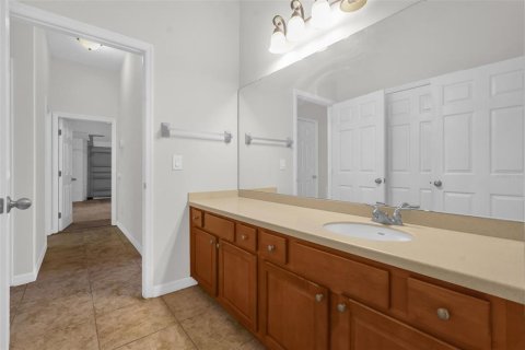 House in Orlando, Florida 4 bedrooms, 234.39 sq.m. № 2110948 - photo 18