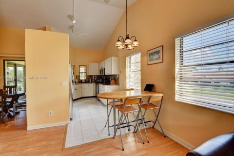 Condominio en venta en Boynton Beach, Florida, 2 dormitorios, 124.02 m2 № 1875348 - foto 14