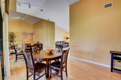 Condominio en venta en Boynton Beach, Florida, 2 dormitorios, 124.02 m2 № 1875348 - foto 9