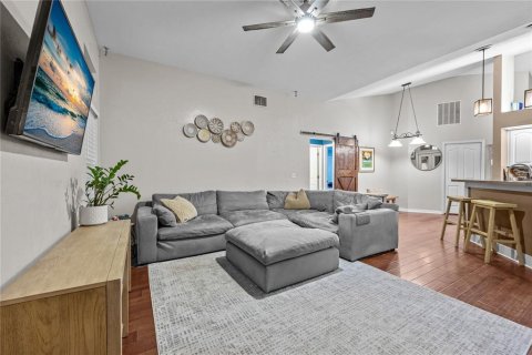 House in Gainesville, Florida 4 bedrooms, 189.99 sq.m. № 1844250 - photo 20