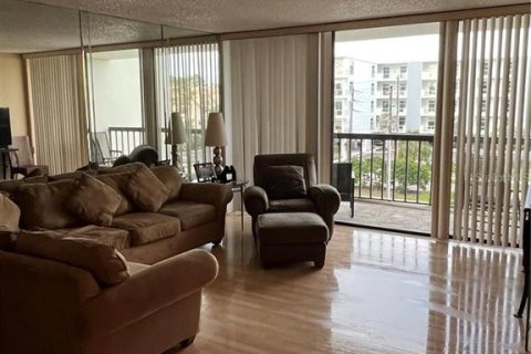 Condominio en alquiler en Clearwater, Florida, 2 dormitorios, 120.77 m2 № 1662309 - foto 13