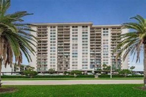 Condominio en alquiler en Clearwater, Florida, 2 dormitorios, 120.77 m2 № 1662309 - foto 1