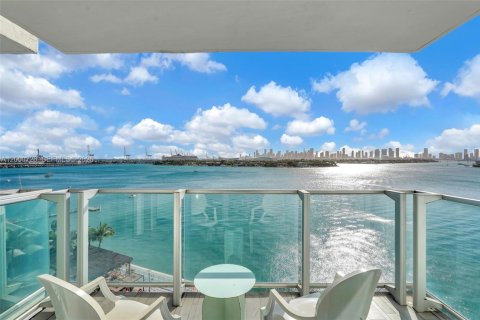 Condo in Miami Beach, Florida, 2 bedrooms  № 2064797 - photo 13