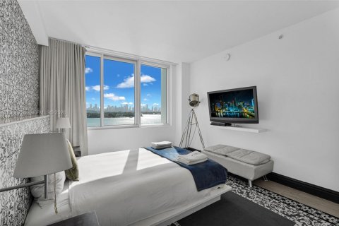 Condo in Miami Beach, Florida, 2 bedrooms  № 2064797 - photo 30