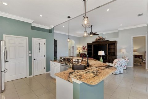 House in Port Charlotte, Florida 2 bedrooms, 167.22 sq.m. № 2403370 - photo 17
