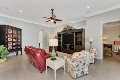 House in Port Charlotte, Florida 2 bedrooms, 167.22 sq.m. № 2403370 - photo 11