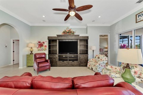 House in Port Charlotte, Florida 2 bedrooms, 167.22 sq.m. № 2403370 - photo 10
