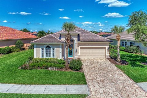 House in Port Charlotte, Florida 2 bedrooms, 167.22 sq.m. № 2403370