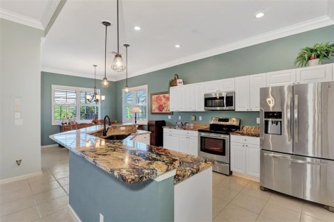 House in Port Charlotte, Florida 2 bedrooms, 167.22 sq.m. № 2403370 - photo 15