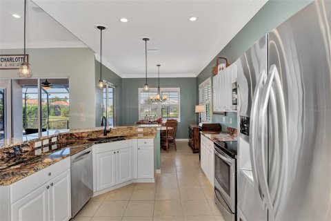 House in Port Charlotte, Florida 2 bedrooms, 167.22 sq.m. № 2403370 - photo 20