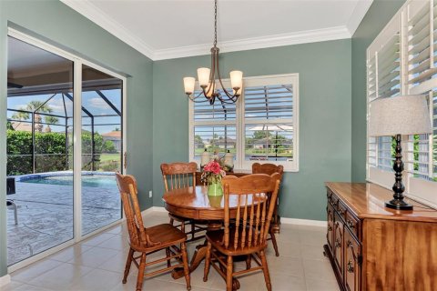 House in Port Charlotte, Florida 2 bedrooms, 167.22 sq.m. № 2403370 - photo 21