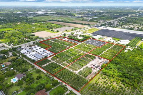 Propiedad comercial en venta en Miami, Florida № 2053782 - foto 4