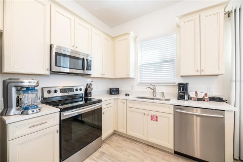 House in Kissimmee, Florida 2 bedrooms, 110.37 sq.m. № 2214918 - photo 6