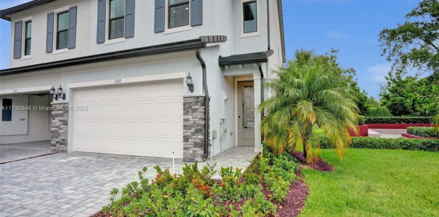 Adosado en Oakland Park, Florida 3 dormitorios, 174.19 m2 № 1483403