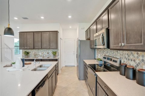Adosado en venta en Oakland Park, Florida, 3 dormitorios, 174.19 m2 № 1483403 - foto 7