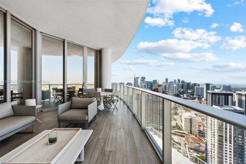 Condominio en venta en Miami, Florida, 4 dormitorios, 307.69 m2 № 2035461 - foto 17