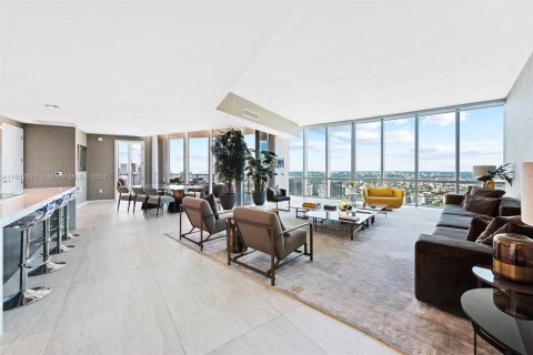Condominio en Miami, Florida, 4 dormitorios  № 2035461