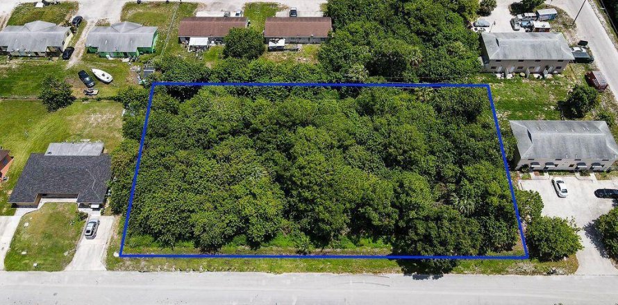 Land in Fort Pierce, Florida № 275811