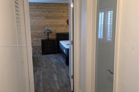 Condo in Delray Beach, Florida, 2 bedrooms  № 1898125 - photo 15